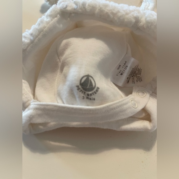 Petite Bateau Baby Lamb set 3 months Hat, booties and vest - Picture 4 of 5